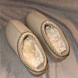 Tazmin Platform Snug Boots Nude